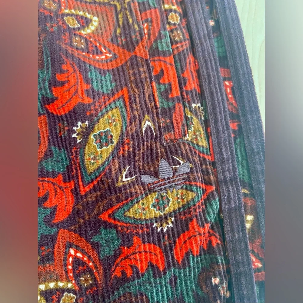 ADIDAS Men's Corduroy Cotton Track Pants IS5277 Size Medium 70’s Style Paisley - Picture 6 of 12